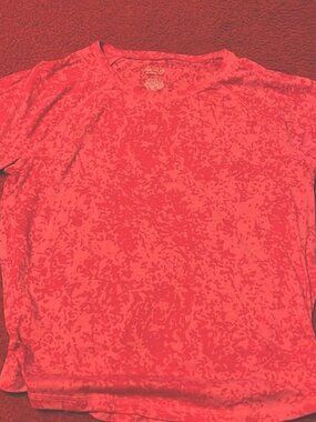 Stay cool and comfy anywhere with this Women's Tek Gear Essential Soft Tee